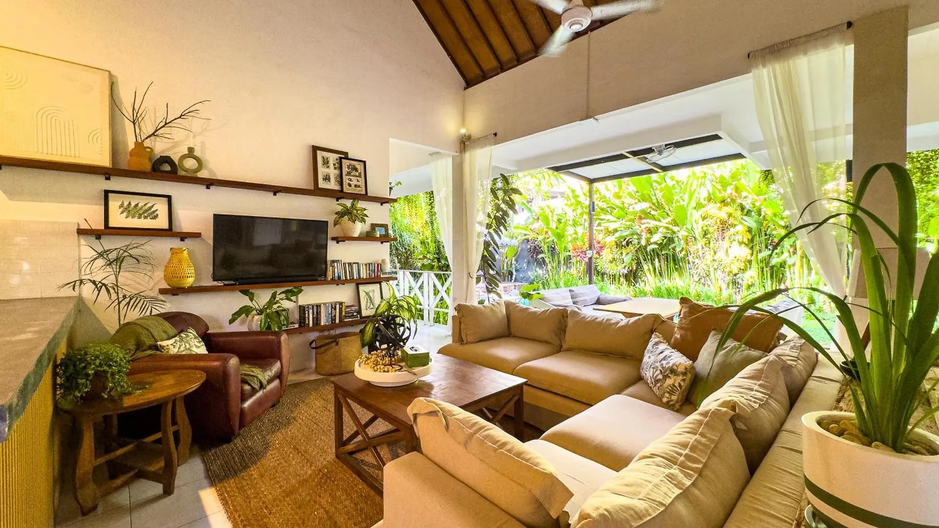 Umalas Retreat - Private Villa With Cook Kerobokan   Kerobokan (Bali)