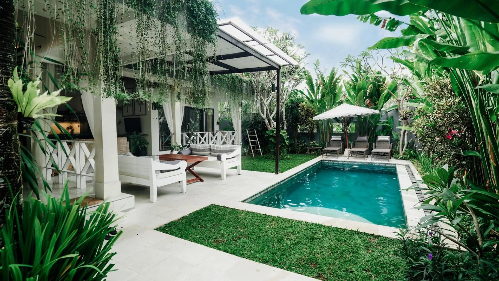 Umalas Retreat - Private Villa With Cook contacts